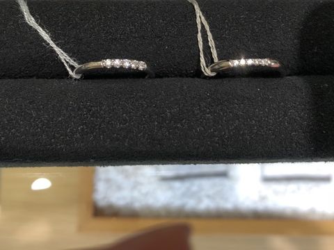 【PORTADA(ポルターダ)の口コミ】 プラチナのストレートでシンプルな指輪を探していましたが、想定外のこち…