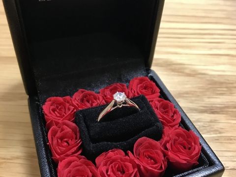 【エクセルコダイヤモンド(EXELCO DIAMOND)の口コミ】 デザインがよかったです。マリッジリングと一緒に付けられるデザインで探…