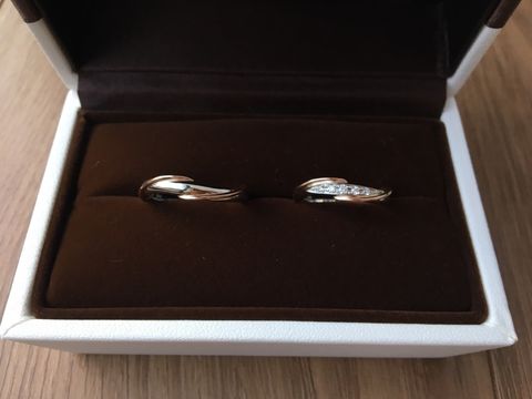 【アイプリモ(I-PRIMO)の口コミ】 デザイン性のあるペアの結婚指輪を探していました。ピンクゴールドかプラ…