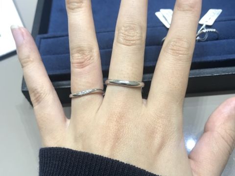 【4℃ BRIDAL(ヨンドシーブライダル)の口コミ】 控えめでシンプルな、普段からつけやすいものを探していました。
シンプル…