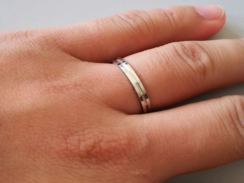 【アイプリモ(I-PRIMO)の口コミ】 
デザインと色、神話について聞いてこれがいいと決めた。あとは新婦の指輪…