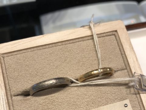 【YUKA HOJO(ユカホウジョウ)の口コミ】 マット加工なので、大人っぽくクールな印象を受けました。
私は輝きのある…