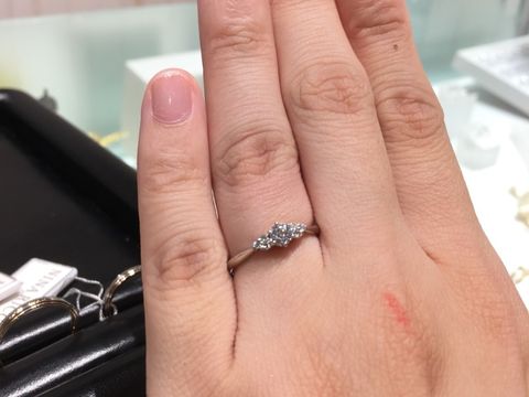 【Disney Cinderella(ディズニー シンデレラ)の口コミ】 
ディズニープリンセスの指輪とブランドは覚えていないがデザインが凝った…