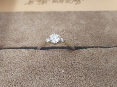 【俄(にわか)の口コミ】 ホームページで俄さんを見つけ、国内製品であること、指輪ひとつひとつに…