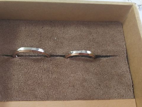 【Cadensia bridal(カデンシアブライダル)の口コミ】 購入前のイメージとして、シンプルな物で探していました。数件ショップを…