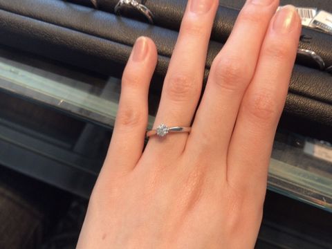 【エクセルコダイヤモンド(EXELCO DIAMOND)の口コミ】 いろんなブランドさんに足を運び、婚約指輪を探しました。最終的にブルガ…