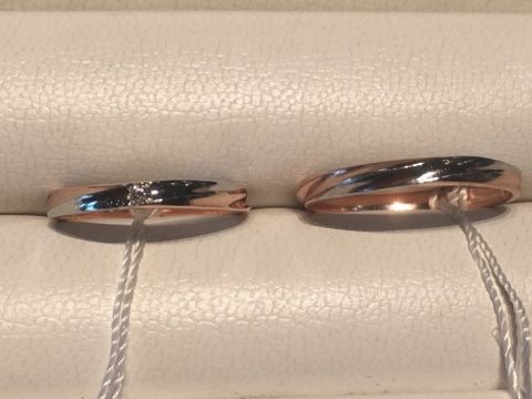 【I's stone(アイズストーン)の口コミ】 婚約指輪が他のブランドのもので重ね付けすることも考えて、デザインが合…