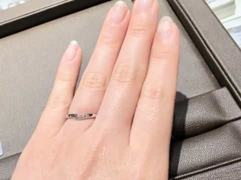 【アイプリモ(I-PRIMO)の口コミ】 Vラインは私の昔からの憧れでもあり、指がとても綺麗に見えるデザインで婚…