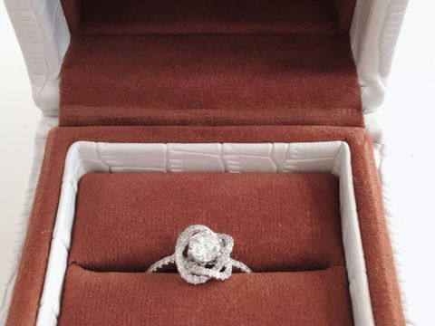 【ROCCA(ロッカ)の口コミ】 色々なショップを廻りましたが、ピンと来る物に出会えず、ダイヤは希少な…