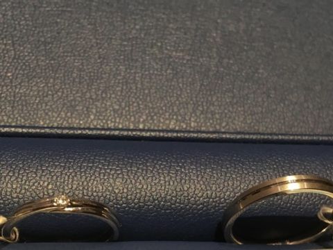【銀座ダイヤモンドシライシの口コミ】 シンプルなデザインが豊富でしたので、良い意味で絞り込むのが大変でした…