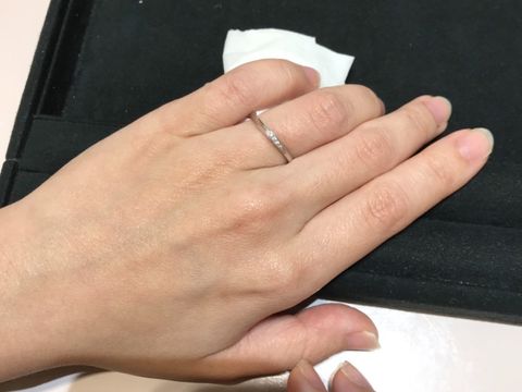 【TRECENTI(トレセンテ)の口コミ】 指輪の内側が丸くなっているため、非常に着け心地が良かったです。
店舗で…