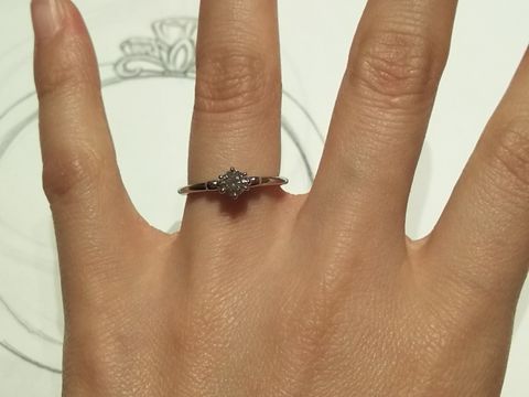 【ケイウノ ブライダル(K.UNO BRIDAL)の口コミ】 彼のご両親から婚約指輪を頂いたのでリフォームできるところを探していま…