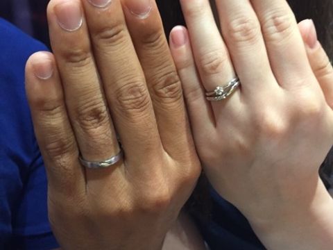 【AFFLUX(アフラックス)の口コミ】 私はダイヤがついているのがよく、旦那のほうは、ダイヤがついているとこ…