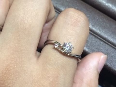 【アイプリモ(I-PRIMO)の口コミ】 指が細く長くはないので、流れるようなデザインを求めていました。別で検…