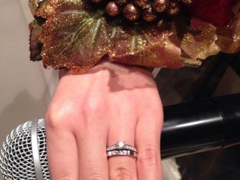 【カルティエ(Cartier)の口コミ】 婚約指輪と重ねて着用したかったので、結婚指輪はシンプルにでも少し変わ…