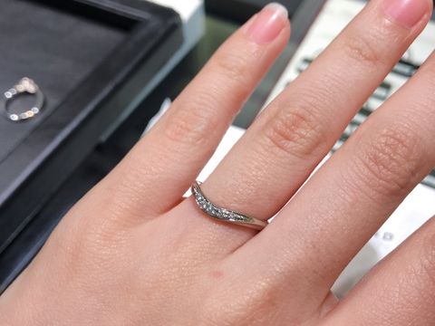 【ラザール ダイヤモンド(LAZARE DIAMOND)の口コミ】 婚約指輪との組み合わせが抜群に良かったのが決めてです。男性用もあまり…