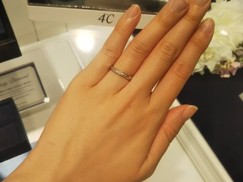 【4℃ BRIDAL(ヨンドシーブライダル)の口コミ】 日本人の女性の指になじむようなきれいなラインが特徴です。ブライダルリ…