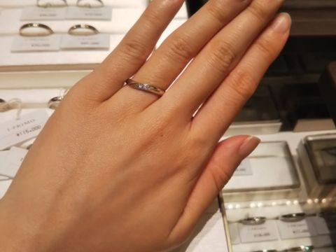 【アイプリモ(I-PRIMO)の口コミ】 細みなので、きゃしゃな手をしている女性向けだと思います。中央に配列さ…