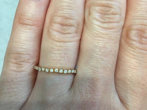 【agete(アガット)の口コミ】 華奢なアンティーク風のデザインがとても可愛いリングです。あえてダイヤ…