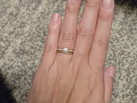 【SIENAROSE(シエナロゼ)の口コミ】 購入するまで、ほんとに悩みました。カタログで見ると、違うタイプが好き…