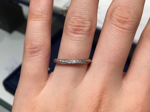 【銀座ダイヤモンドシライシの口コミ】 特にこだわりのない状態で来店しましたが、ストレートとウェーブ、V字型の…