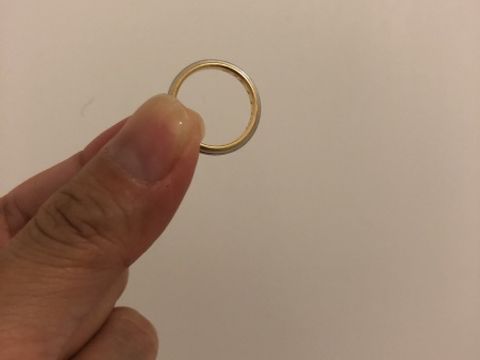 【ギンザタナカブライダル(GINZA TANAKA BRIDAL)の口コミ】 シンプルなデザインのものを選びたくてこちらにしました。シルバーかピン…