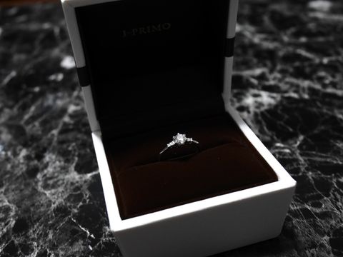 【アイプリモ(I-PRIMO)の口コミ】 まずは本当に丁寧な接客です。
わたしは優柔不断で、中々決められずにいま…