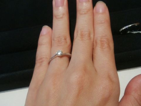 【BRILLIANCE+(ブリリアンスプラス)の口コミ】 彼からこちらのブランドで購入したダイヤモンドを頂いたので、今回、婚約…