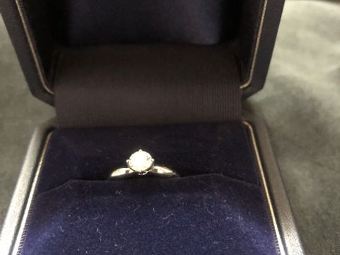 【銀座ダイヤモンドシライシの口コミ】 大きくて安かったダイヤを先にシライシで購入。
指輪の方は妻と色々な店を…