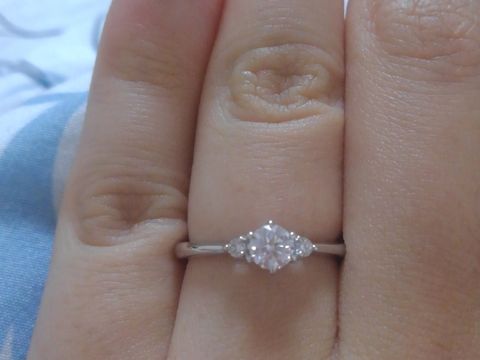 【銀座ダイヤモンドシライシの口コミ】 信頼のブランドであったため、接客してくれた女性もしっかりしていて商品…