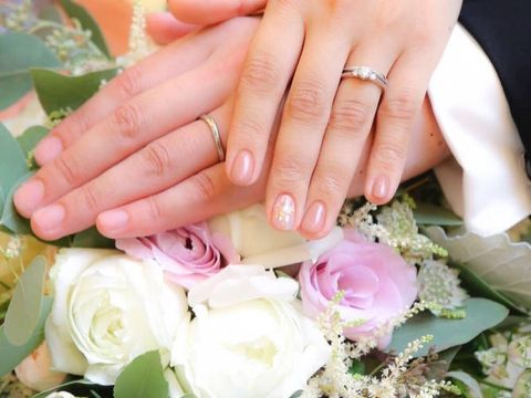 【シャネル(CHANEL)の口コミ】 シンプルでありながらも、実はシャネルが最も愛した花であるカメリアをモ…