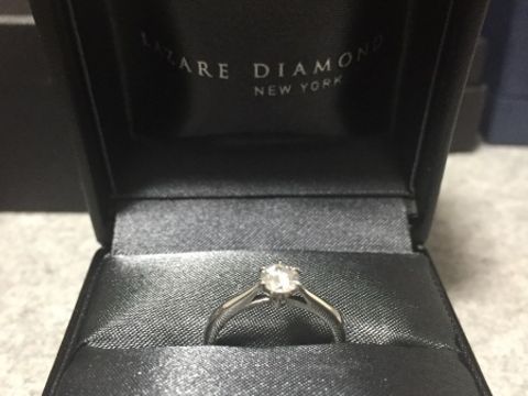 【ラザール ダイヤモンド(LAZARE DIAMOND)の口コミ】 リングが細めのデザインが良いと思っていたが、五大ブランドのデザインは…