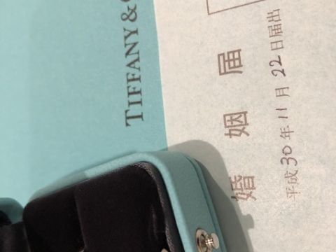 【ティファニー(Tiffany & Co.)の口コミ】 結婚指輪とは違い、婚約指輪は自分
一人で決めに行き、色々な所を見て回り…