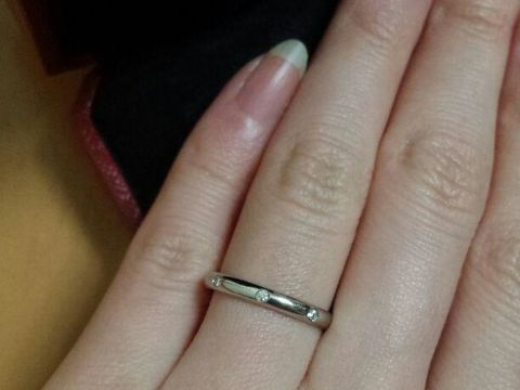 【カルティエ(Cartier)の口コミ】 シンプルさの中に華やかさがあるものを探していましたが、まさにこの指輪…