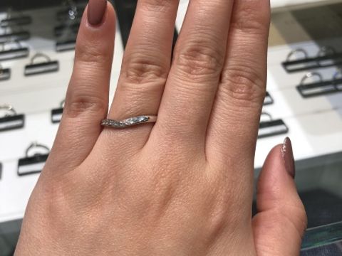 【ラザール ダイヤモンド(LAZARE DIAMOND)の口コミ】 気に入ったデザインが指にしっくりきたことと、メンズのデザインも豊富で…
