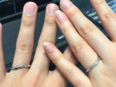 【エクセルコダイヤモンド(EXELCO DIAMOND)の口コミ】 女性の指輪は各ブランドで似た指輪がありますが、その中でも男性の指輪に…