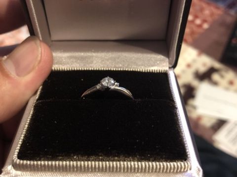 【アイプリモ(I-PRIMO)の口コミ】 アイプリモがいいと聞いていて、いざ行ってみるととても綺麗なダイヤの指…