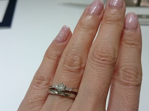 【4℃ BRIDAL(ヨンドシーブライダル)の口コミ】 ほぼダイヤモンドのお値段だけで購入出来るため、他ブランドよりもお安い…