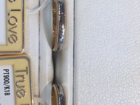 【True Love(トゥルーラブ)の口コミ】 シルバーのリングにゴールドのフレームで、ゴールド部分がツルツルではな…