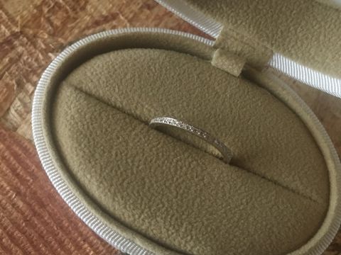 【AbHeri(アベリ)の口コミ】 レースのような細かい細工が素敵で、アンティークっぽい感じや目立ちすぎ…