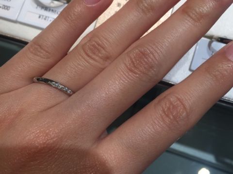 【アイプリモ(I-PRIMO)の口コミ】 カーブがかかっていることでより指がきれいに見えると思いました。
360度…