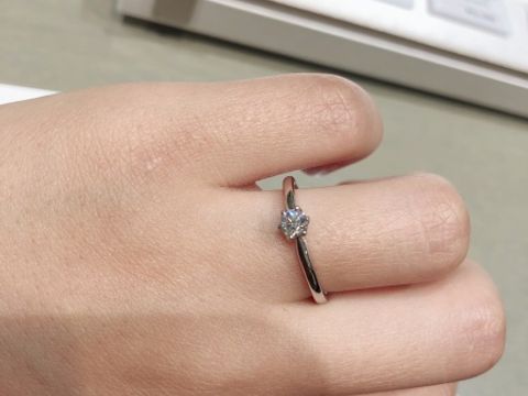 【アイプリモ(I-PRIMO)の口コミ】 シンプルで重ね付けやどの服にでも合うし、ダイヤも程よい大きさなので嫌…