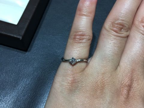 【俄(にわか)の口コミ】 関節が太いので、ストレートタイプのデザインでは動きのあるデザインで探…