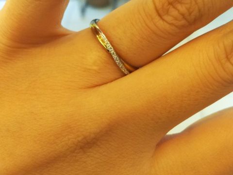 【アネリディギンザ(ANELLI DI GINZA)の口コミ】 プラチナだけではなく、ピンクゴールドやシャンパンゴールドの指輪も沢山…