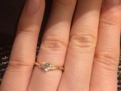 【アイプリモ(I-PRIMO)の口コミ】 結婚指輪と合わせて購入しました。お互い指輪はイエローゴールドが良かっ…