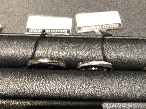 【エクセルコダイヤモンド(EXELCO DIAMOND)の口コミ】 ストレートの中にも斜めにラインが入っているので、動きを感じれる指輪か…