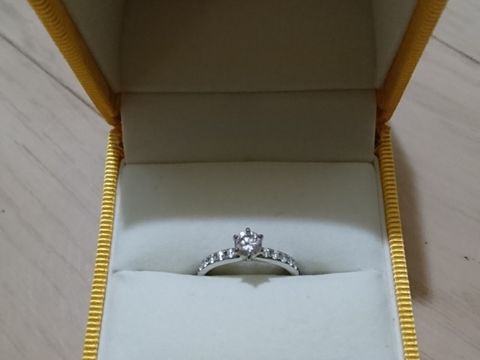 【ケイウノ ブライダル(K.UNO BRIDAL)の口コミ】 譲り受けたダイヤをリフォームして婚約指輪にしました。年を重ねても身に…