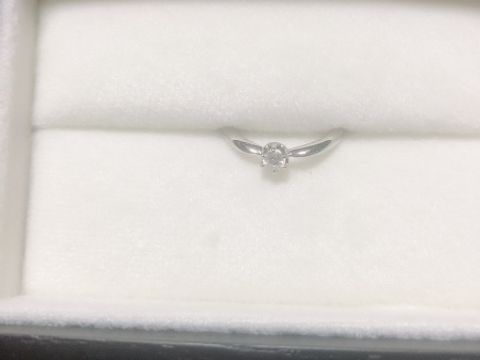 【一真堂の口コミ】 結婚指輪と重ね付けした時に可愛いかったのでこれに決めました！ダイヤモ…