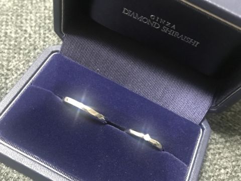 【銀座ダイヤモンドシライシの口コミ】 付け心地がとてもいいです。普段指輪をしないのですが、ストレスなく付け…
