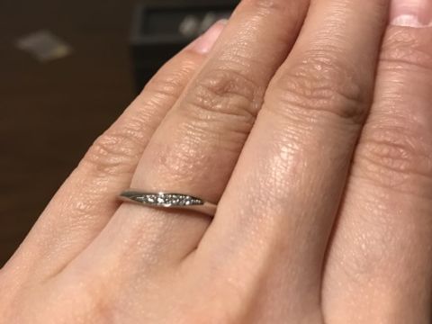 【ラザール ダイヤモンド(LAZARE DIAMOND)の口コミ】 主人も私も、デザインの好みがウェーブタイプの指輪でした。いくつか試着…